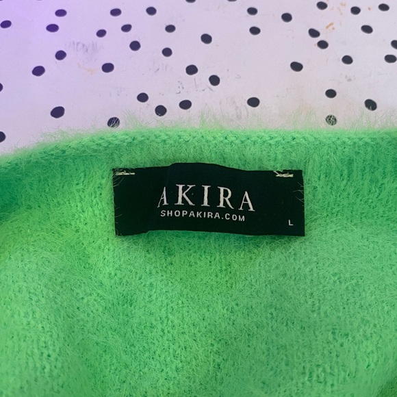 Akria fuzzy top - Picture 3 of 3